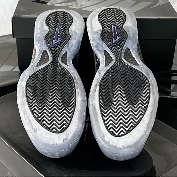Eggplant Air Foamposite One Like New EUC Model #314996 008 Men Size 9.5 - Picture 6 of 10
